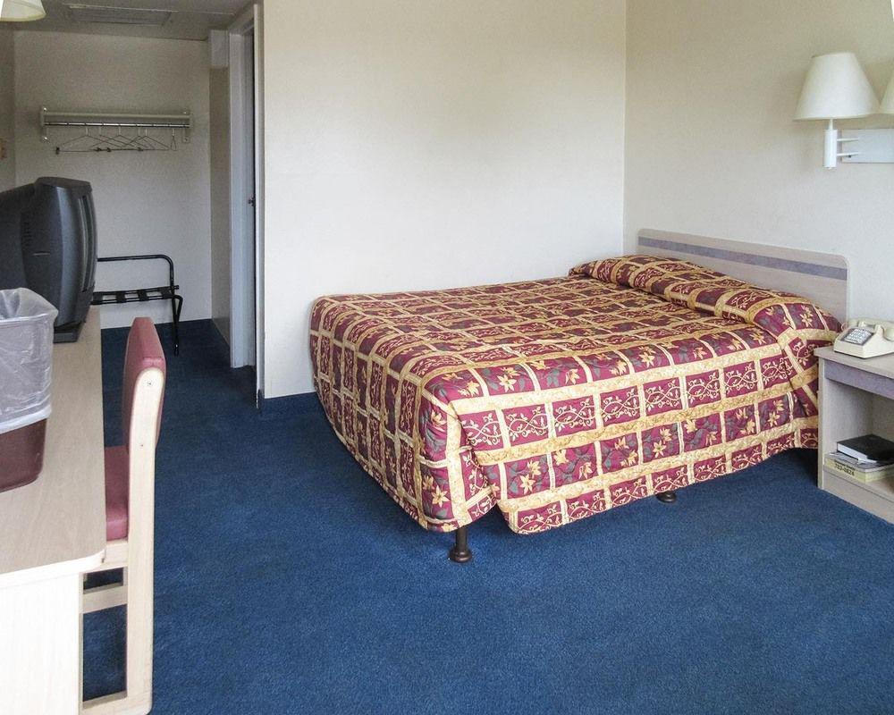 Rodeway Inn Паско Экстерьер фото